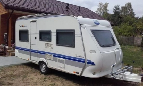                         PRZYCZEPA CAMPINGOWA HOBBY 450 w super stanie 2004 r., DMC 1200 - zdjęcie 1
                        