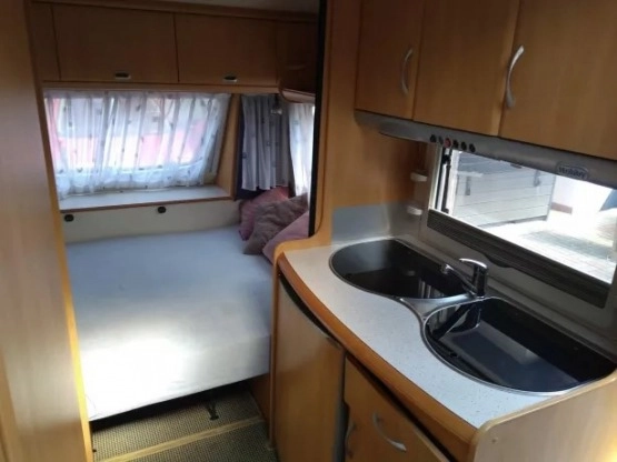                         PRZYCZEPA CAMPINGOWA HOBBY 450 w super stanie 2004 r., DMC 1200 - zdjęcie 4
                        