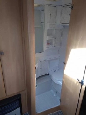                         PRZYCZEPA CAMPINGOWA HOBBY 450 w super stanie 2004 r., DMC 1200 - zdjęcie 6
                        