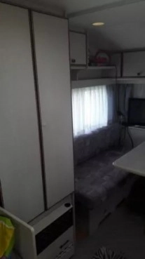                         Przyczepa kempingowa KNAUS 8404 GARAŻOWANA! - zdjęcie 6
                        