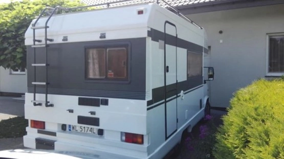                         Fiat Ducato z 1988 roku, zabudowa Hobby po generalce - zdjęcie 2
                        