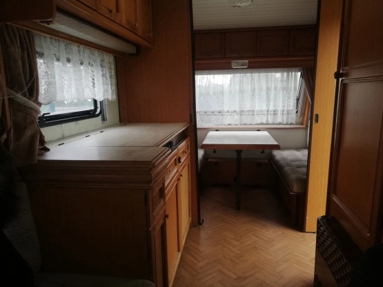                         Przyczepa Kempingowa HOBBY DE LUXE 1992 r. - zdjęcie 9
                        