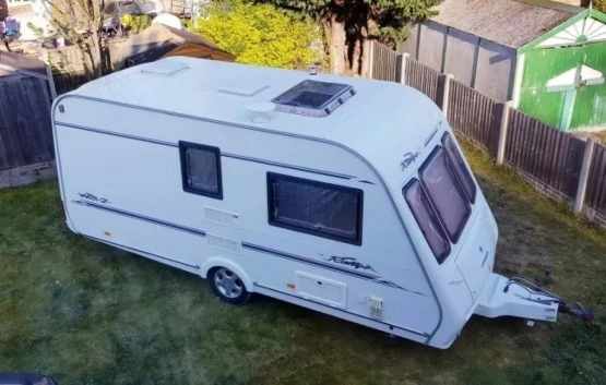                         Przyczepa kempingowa Compass, piękny stan, bez wilgoci, akcesoria - zdjęcie 2
                        