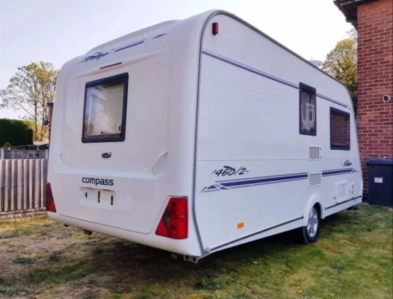                         Przyczepa kempingowa Compass, piękny stan, bez wilgoci, akcesoria - zdjęcie 3
                        