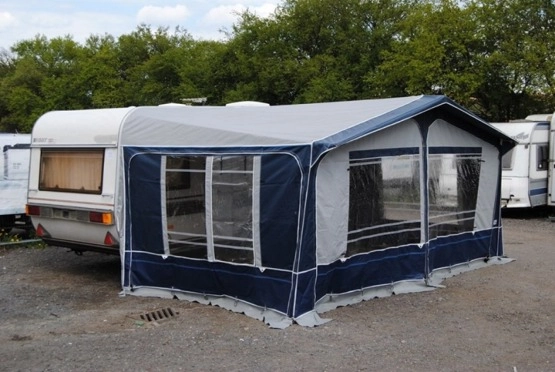                         Przedsionek do przyczepy kempingowej jak nowy - 3 m głęboki, lekki stelaż - zdjęcie 3
                        