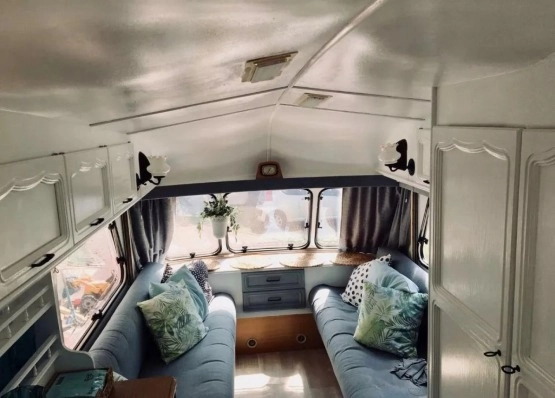                         Przyczepa Elddis Daystar PRESTIGE - zdjęcie 2
                        