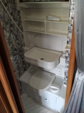                         Przyczepa kempingowa Abi Marauder 420 gold - zdjęcie 5
                        