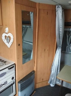                         Przyczepa kempingowa Abi Marauder 420 gold - zdjęcie 6
                        