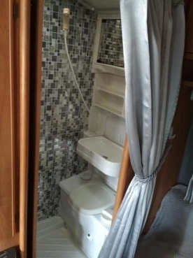                         Przyczepa kempingowa Abi Marauder 420 gold - zdjęcie 9
                        