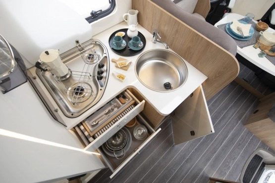                         CI Horon 87XT Kamper Dostępny od ręki w PerfektCamp Rok 2019 Najnowszy model - zdjęcie 13
                        