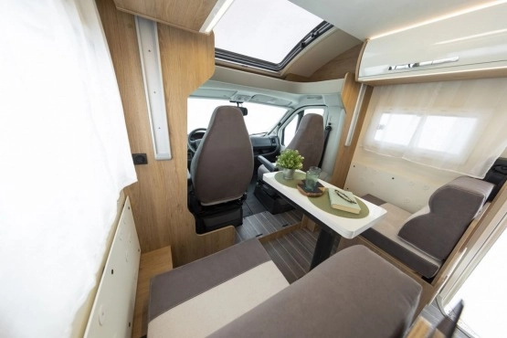                         CI Horon 87XT Kamper Dostępny od ręki w PerfektCamp Rok 2019 Najnowszy model - zdjęcie 16
                        