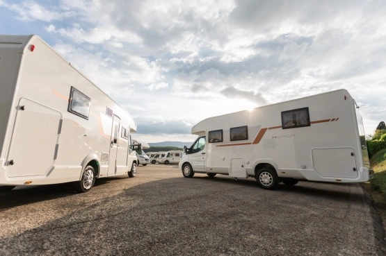                         CI Horon 87XT Kamper Dostępny od ręki w PerfektCamp Rok 2019 Najnowszy model - zdjęcie 1
                        