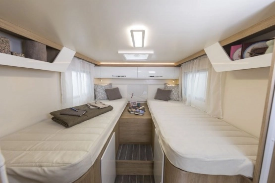                         CI Horon 87XT Kamper Dostępny od ręki w PerfektCamp Rok 2019 Najnowszy model - zdjęcie 6
                        