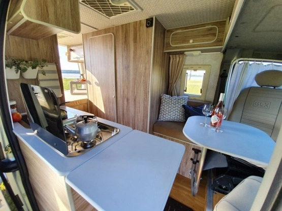                         Camper Kamper bus Renault Master - WYJĄTKOWY, ZOBACZ - zdjęcie 3
                        