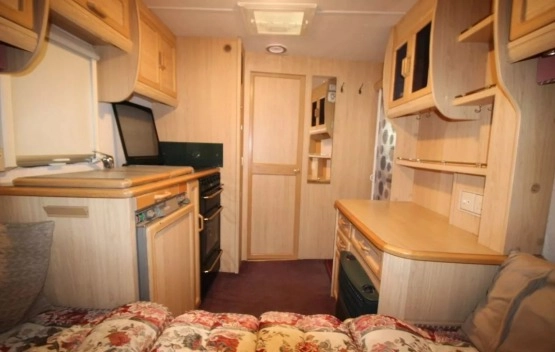                         Przyczepa kempingowa Abbey z 2000 roku - zdjęcie 13
                        