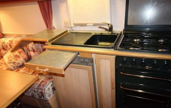                         Przyczepa kempingowa Abbey z 2000 roku - zdjęcie 25
                        