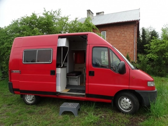                         Sprzedam peugeot boxer 2,8HDI kamper camper - zdjęcie 6
                        