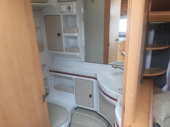                         Hobby De Luxe 520 TMF - zdjęcie 9
                        