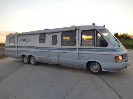                         Winnebago Elante OKAZJA!!! #camper #kamper - zdjęcie 1
                        