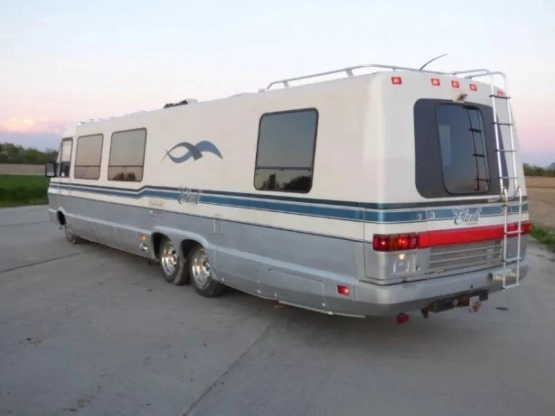                         Winnebago Elante OKAZJA!!! #camper #kamper - zdjęcie 2
                        
