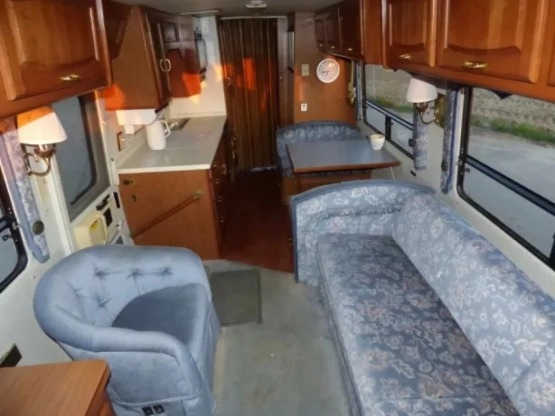                         Winnebago Elante OKAZJA!!! #camper #kamper - zdjęcie 4
                        