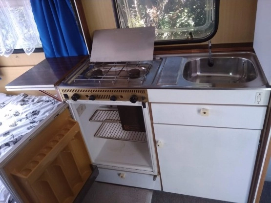                         Przyczepa kempingowa Knaus Komfort 450 - zdjęcie 9
                        