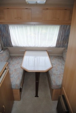                         ADRIA Mała i zgrabna! Super stan! Sucha! Przedsionek! Ogrzewanie! HIT - zdjęcie 2
                        