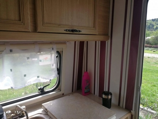                         Przyczepa kempingowa LUNAR Clubman 390-2 z 1990 r. - zdjęcie 10
                        