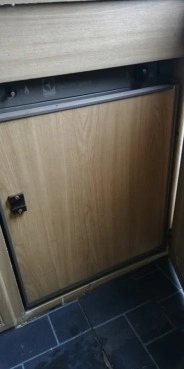                         Przyczepa kempingowa LUNAR Clubman 390-2 z 1990 r. - zdjęcie 16
                        