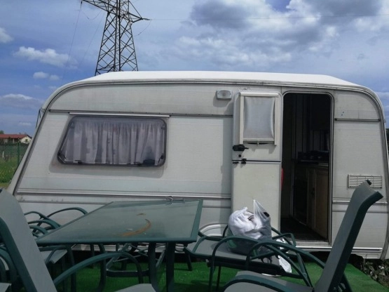                         Przyczepa kempingowa LUNAR Clubman 390-2 z 1990 r. - zdjęcie 1
                        