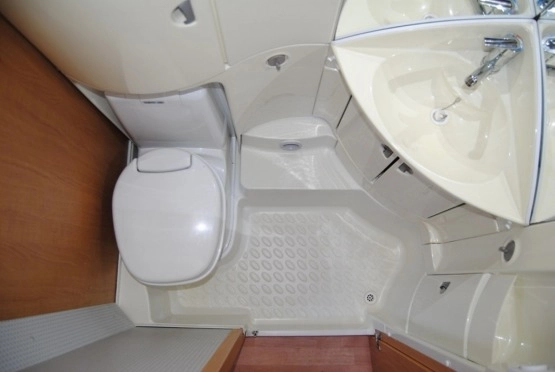                         KNAUS AZUR 2006 r. Stacjonarna Rezydencja na Hel, Góry, Mazury TRANSPORT - zdjęcie 2
                        