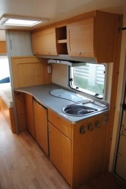                         KNAUS AZUR 2006 r. Stacjonarna Rezydencja na Hel, Góry, Mazury TRANSPORT - zdjęcie 8
                        