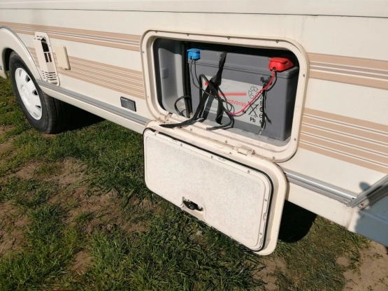                         Przyczepa Fleetwood Colchester w  super stanie z bogatym wyposażeniem - zdjęcie 1
                        