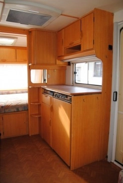                         LMC Zarejestrowana! Zadbana! Ogrzewanie! WC! Prysznic! Przedsionek! - zdjęcie 6
                        