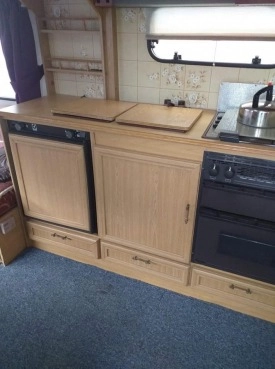                         Przyczepa kempingowa Elddis Hurricane GTX - zdjęcie 5
                        