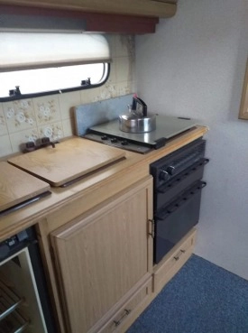                         Przyczepa kempingowa Elddis Hurricane GTX - zdjęcie 9
                        