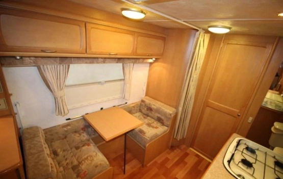                         Przyczepa Compass 514 z 2005 roku - zdjęcie 25
                        