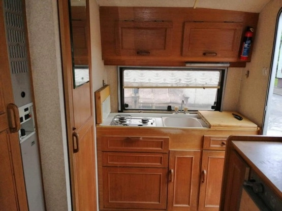                         Przyczepa kempingowa Celeste z 1991 roku - zdjęcie 13
                        