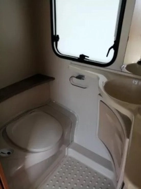                         Przyczepa kempingowa Caravelair AMBIANCE STYLE 400 mover przedsionek - zdjęcie 8
                        