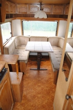                         BURSTNER LUX 4-osobowa z prysznicem. Ogrzewanie! Idealna na działkę! - zdjęcie 3
                        