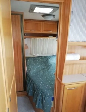                         KNAUS Azur 500 z 1999 roku - zdjęcie 11
                        