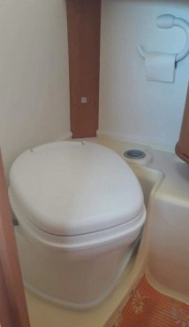                         Dethleffs Camper z 2008 roku - zdjęcie 14
                        