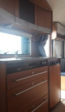                         Dethleffs Camper z 2008 roku - zdjęcie 8
                        