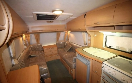                         Przyczepa Abbey Cris z 2005 roku - zdjęcie 2
                        