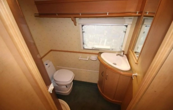                         Przyczepa Abbey Cris z 2005 roku - zdjęcie 5
                        