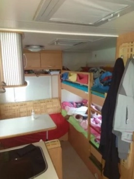                         Knaus blue line przyczepa kempingowa 7-osobowa, łóżka piętrowe, stan idealny - zdjęcie 8
                        