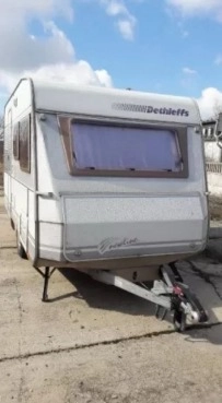                         Przyczepa kempingowa Dethleffs RM2A + przedsionek - zdjęcie 1
                        