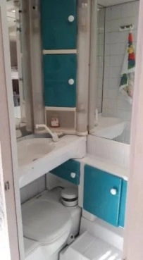                         Przyczepa kempingowa Dethleffs RM2A + przedsionek - zdjęcie 6
                        