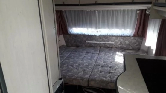                         Przyczepa kempingowa Dethleffs RM2A + przedsionek - zdjęcie 7
                        