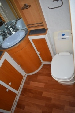                         Elddis Crusader Hurricane 2/3 os. osobny prysznic WC super stan PL - zdjęcie 11
                        